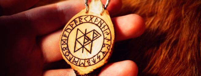 runat në amuletin e fatit të mirë