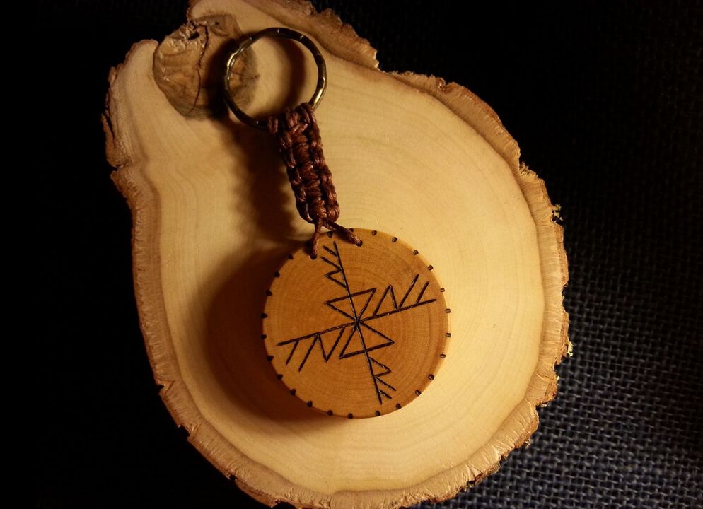 Amuleti i runes Mill do të tërheqë pasuri te pronari